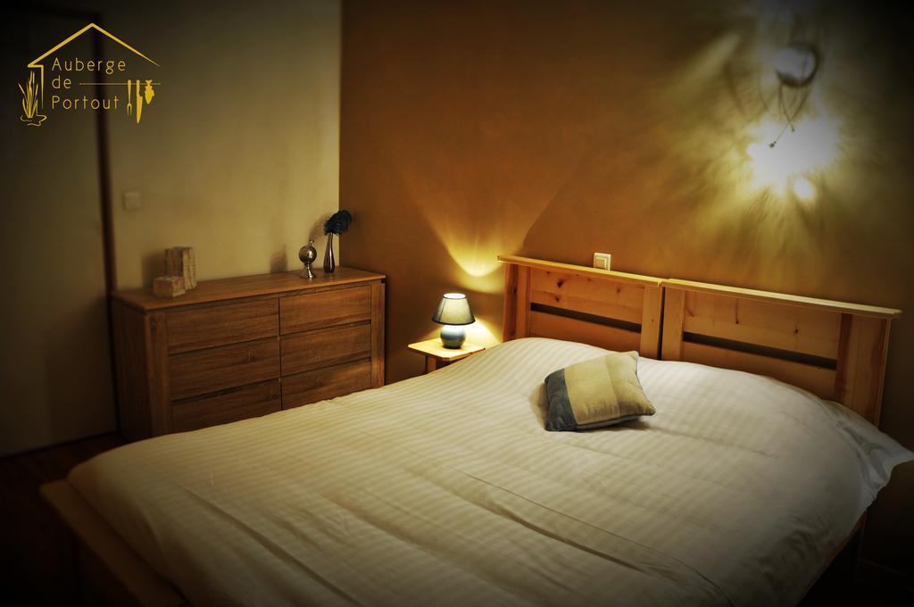 Auberge De Portout Chanaz Kamer foto